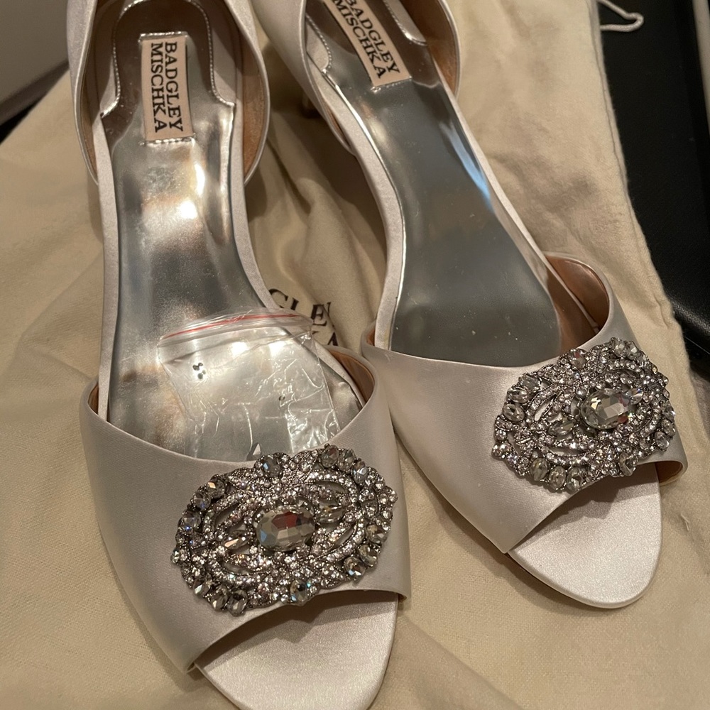 Badgley Mischka Petrina shoes